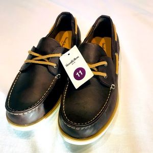 NWTO men’s boat shoes